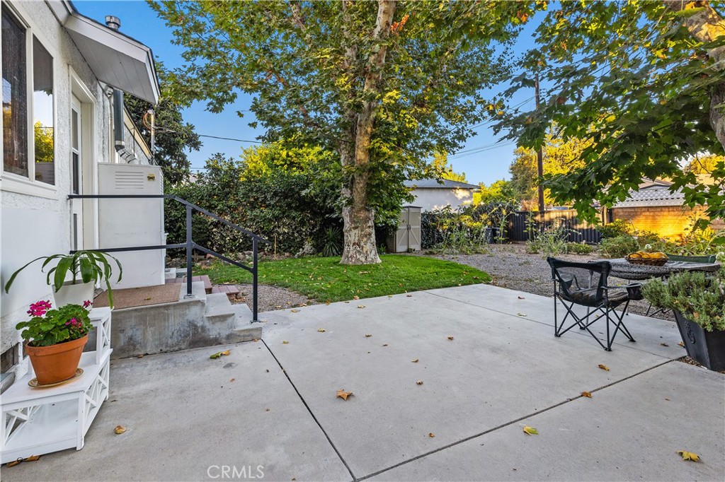 main property photo 11