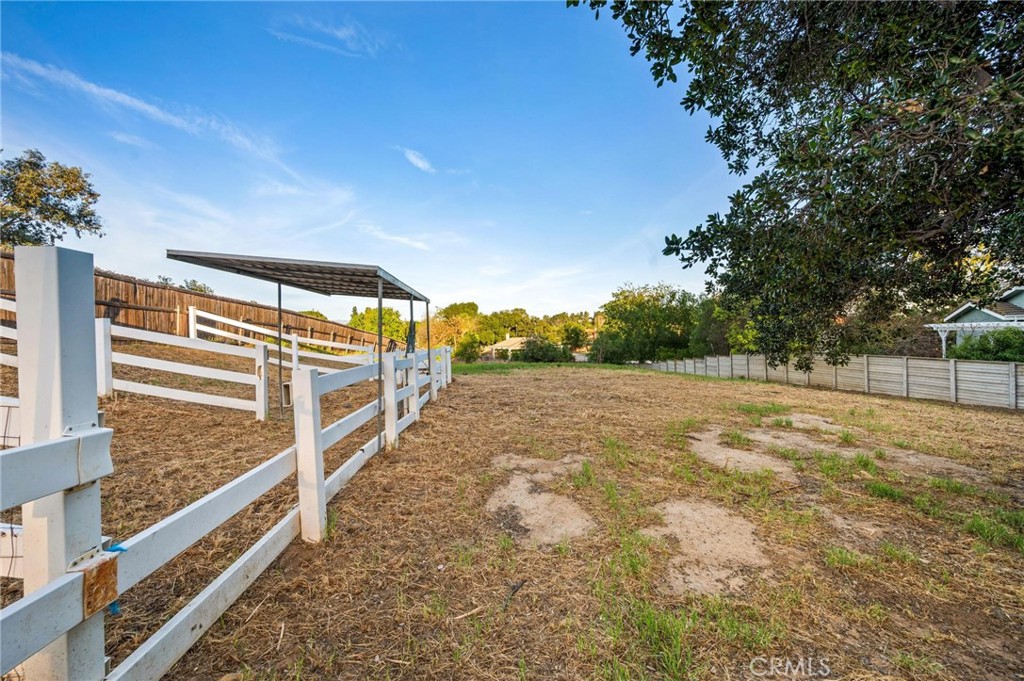 main property photo 11