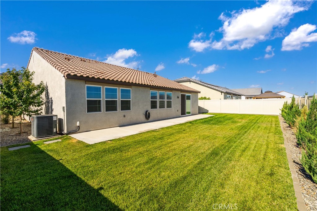 main property photo 45