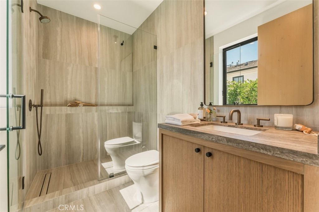 main property photo 65