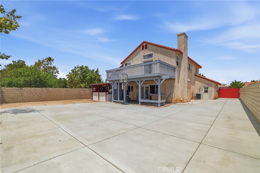 main property photo 33