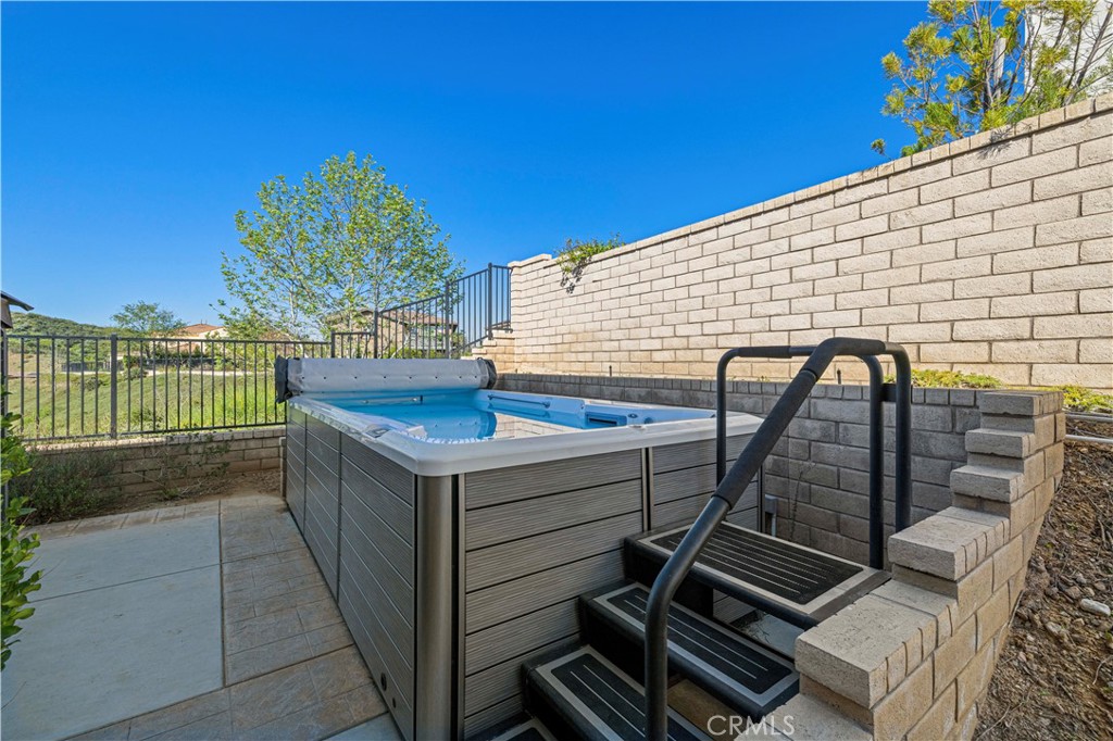 main property photo 50
