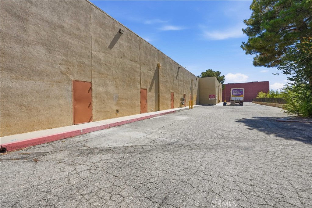 main property photo 26