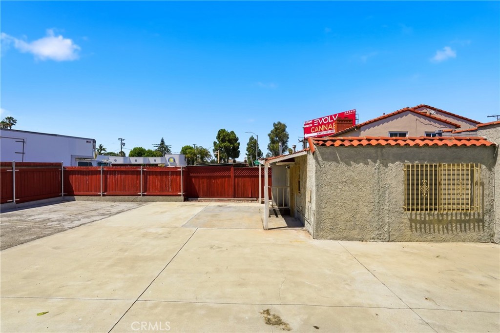 main property photo 59