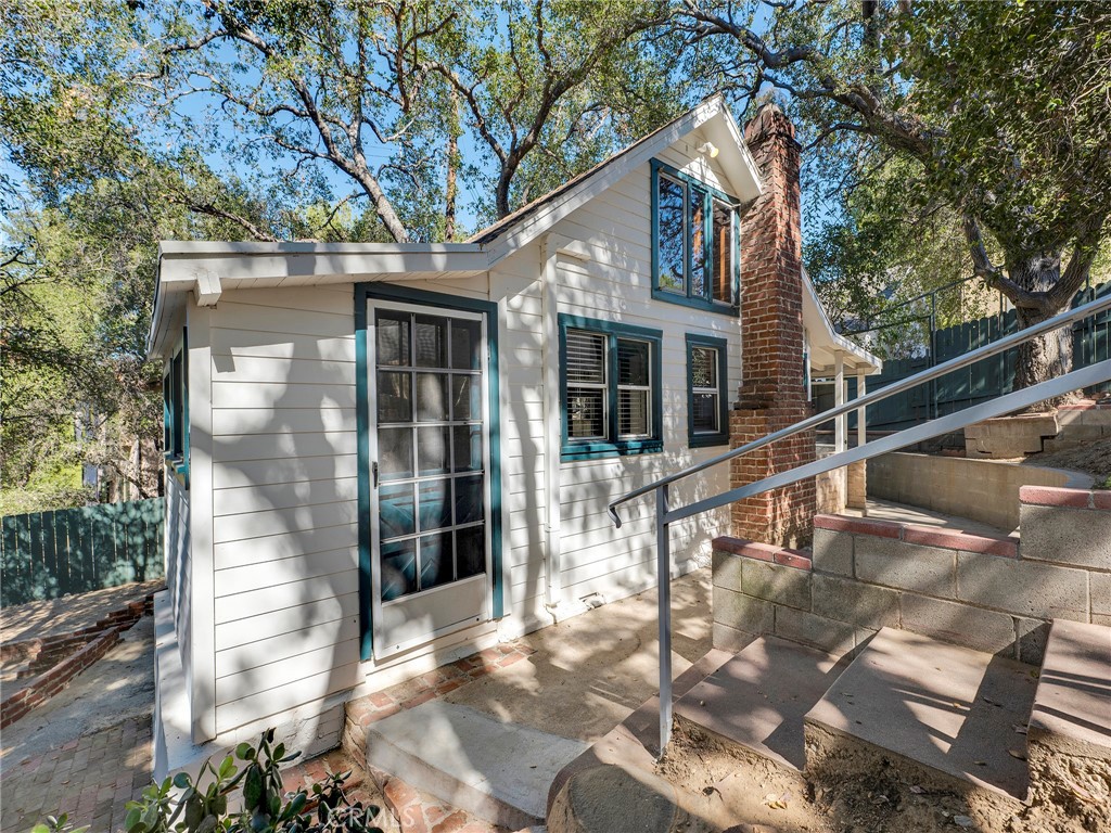 main property photo 8
