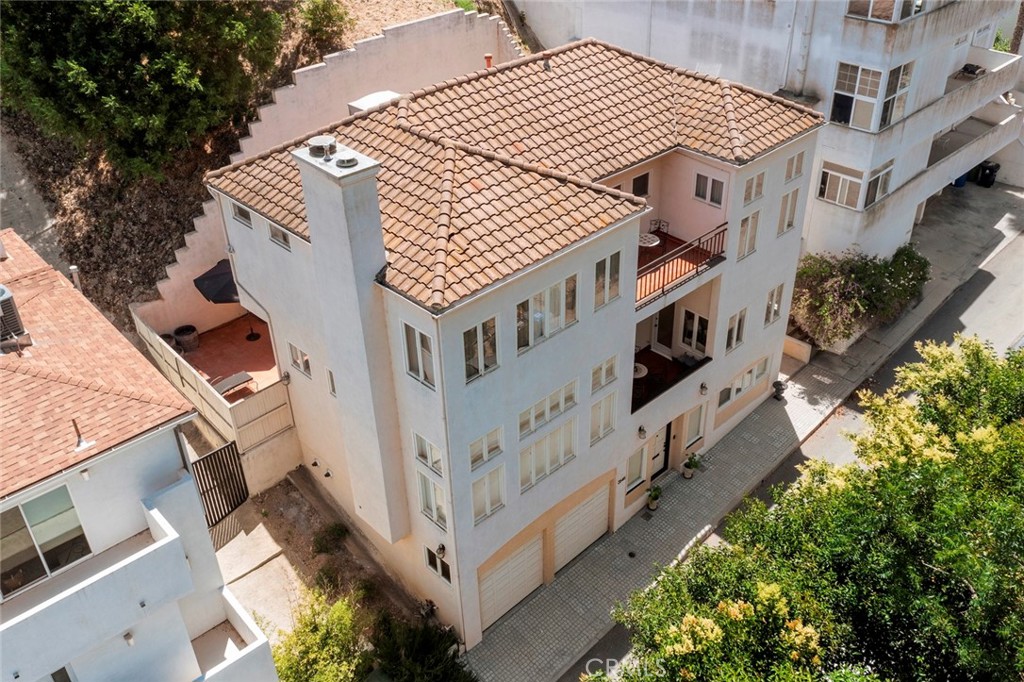 main property photo 19