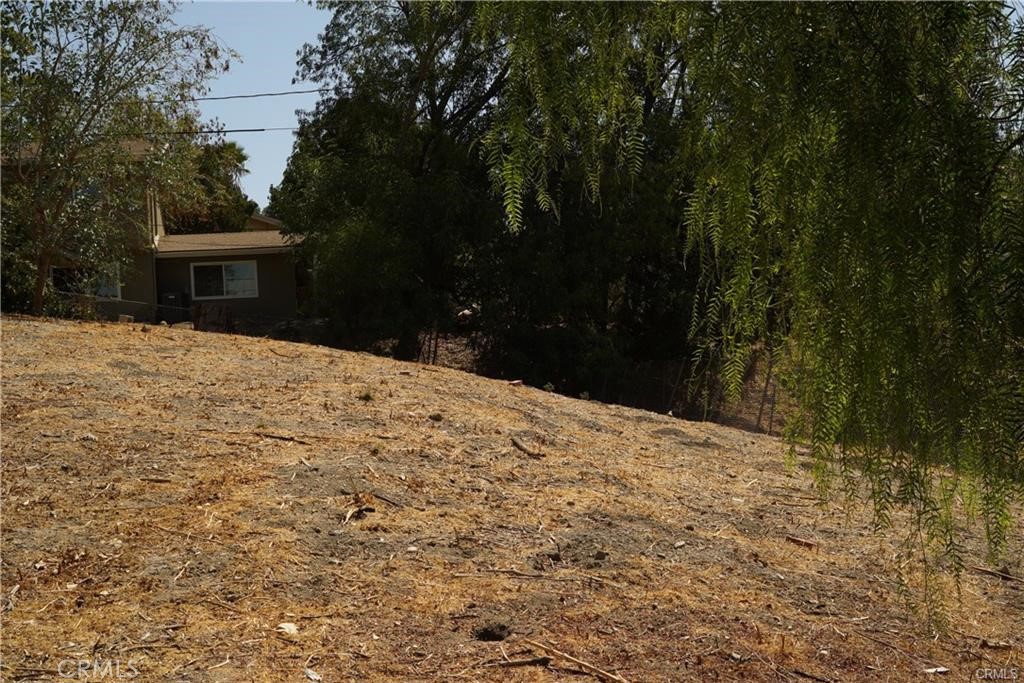 main property photo 16