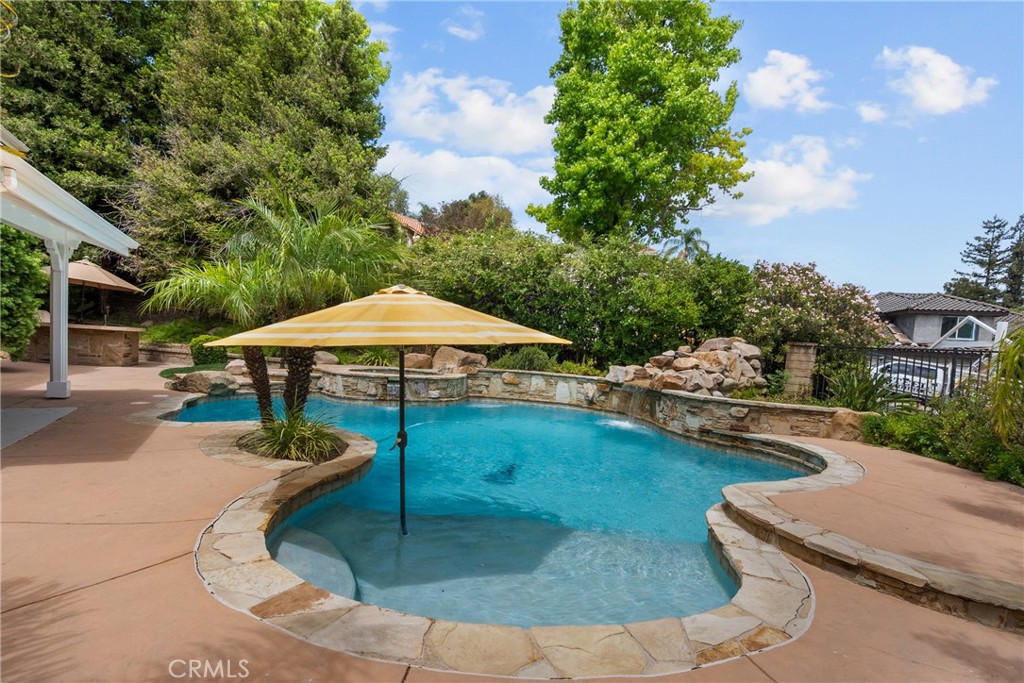 main property photo 50