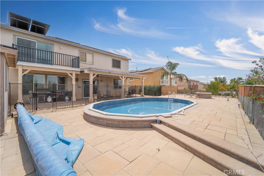 main property photo 30