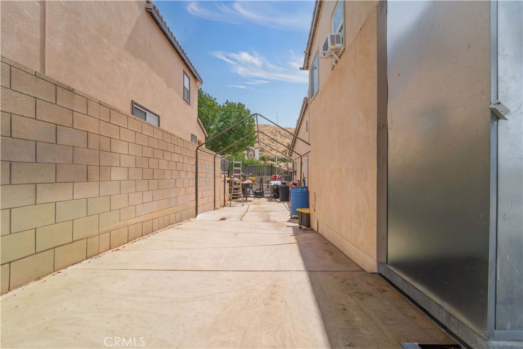 main property photo 37