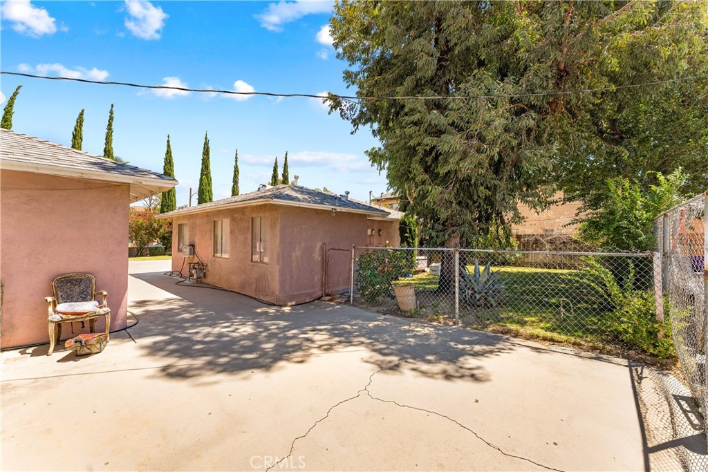 main property photo 41