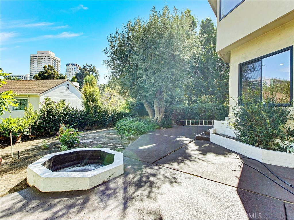 main property photo 46