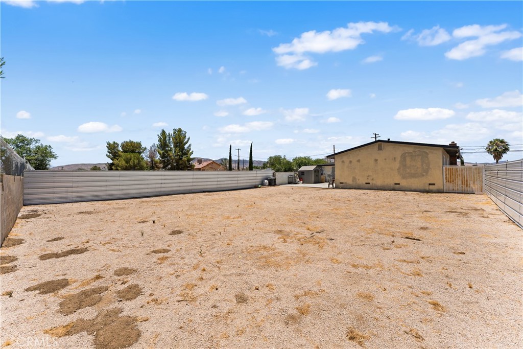 main property photo 38