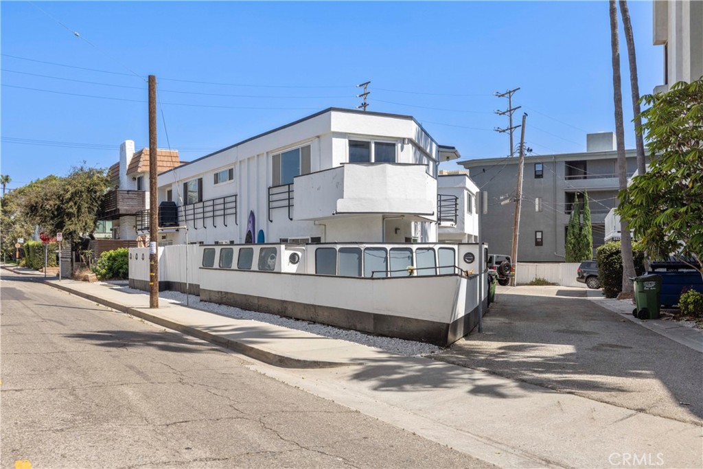 main property photo 67