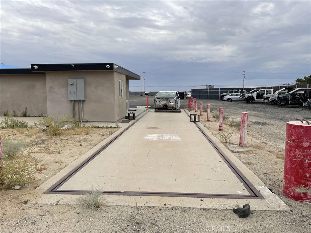 main property photo 14
