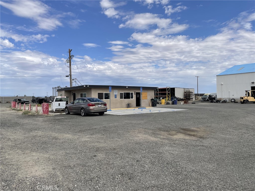 main property photo 8