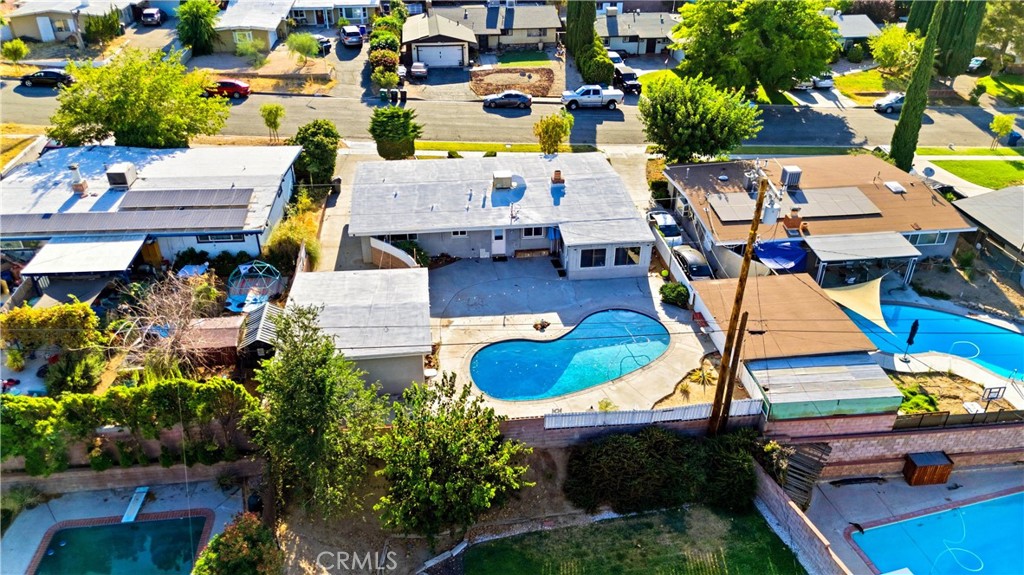 main property photo 11