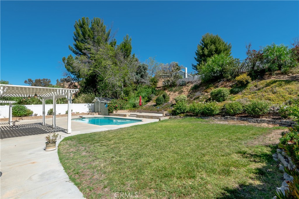 main property photo 20