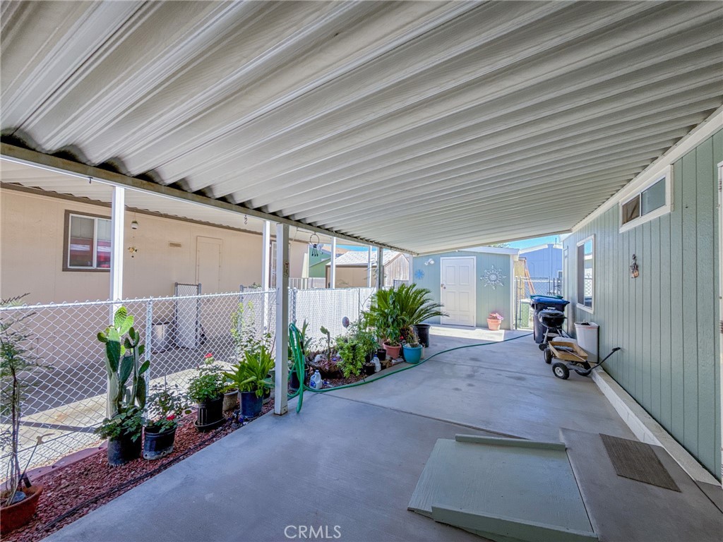 main property photo 40