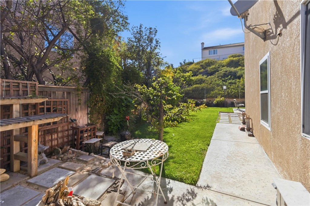 main property photo 25