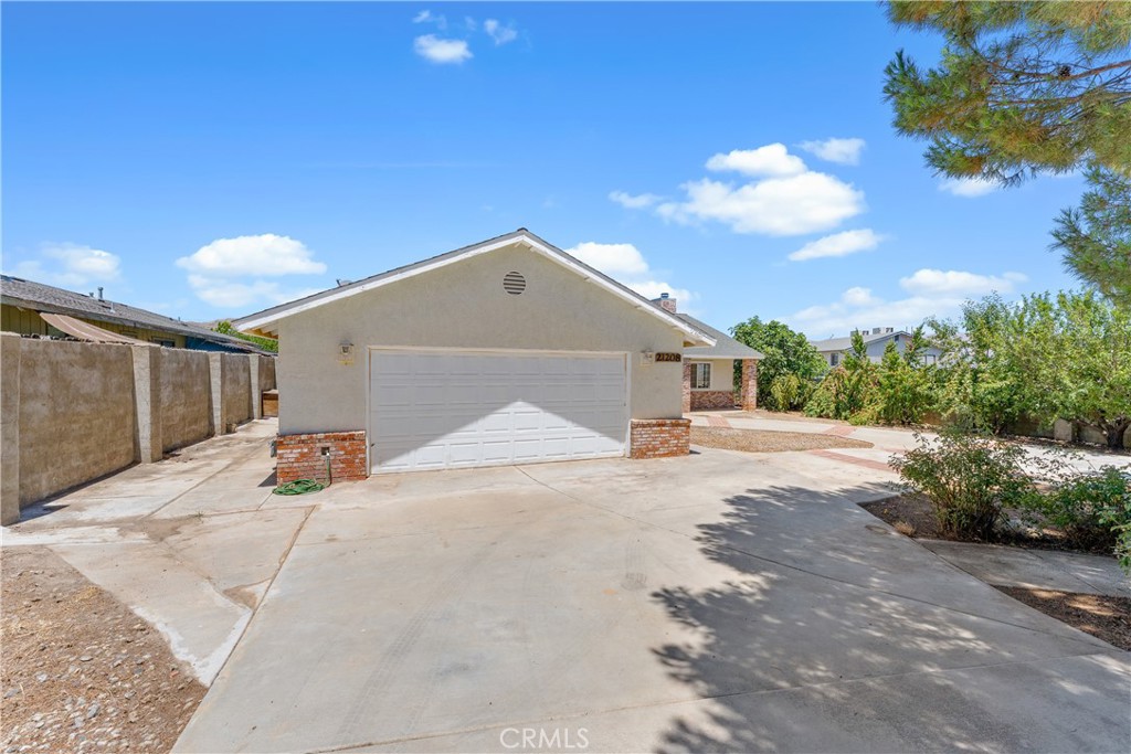 main property photo 35