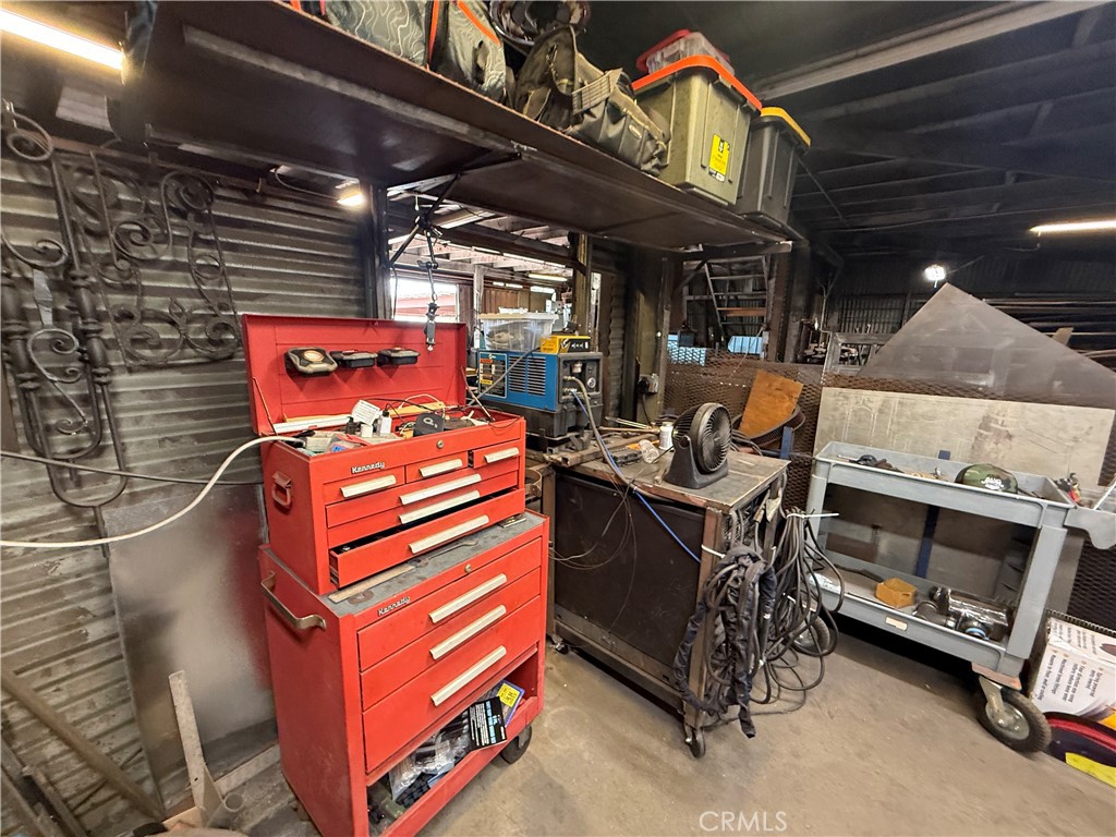 main property photo 10