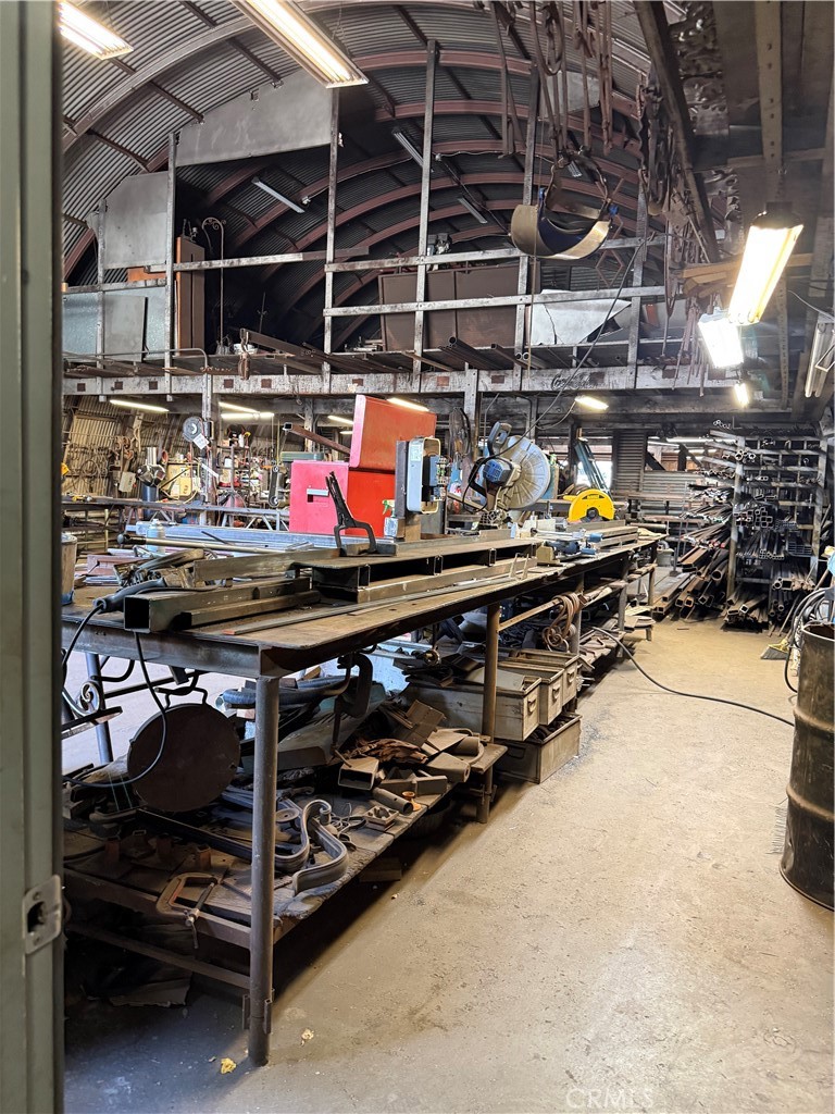 main property photo 18