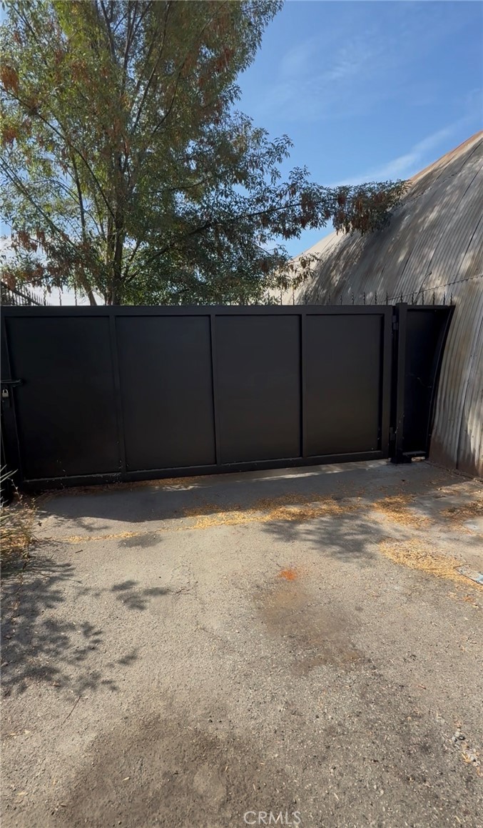 main property photo 40