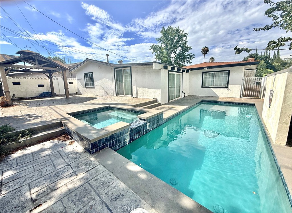 main property photo 15