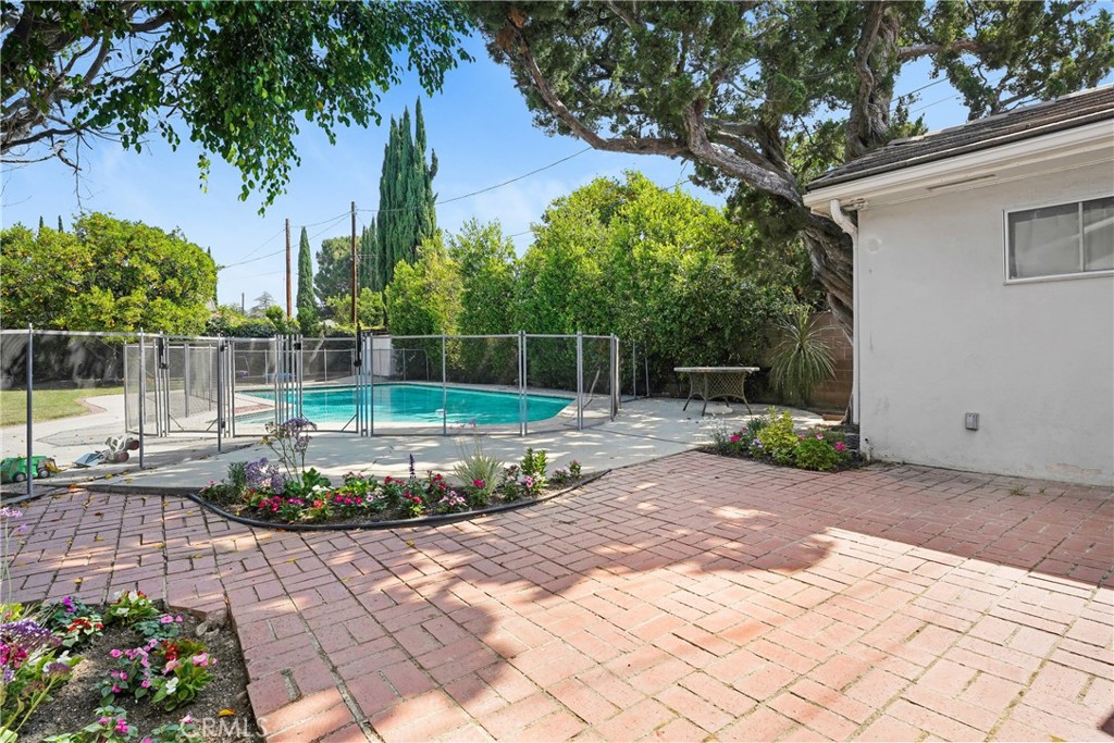 main property photo 68