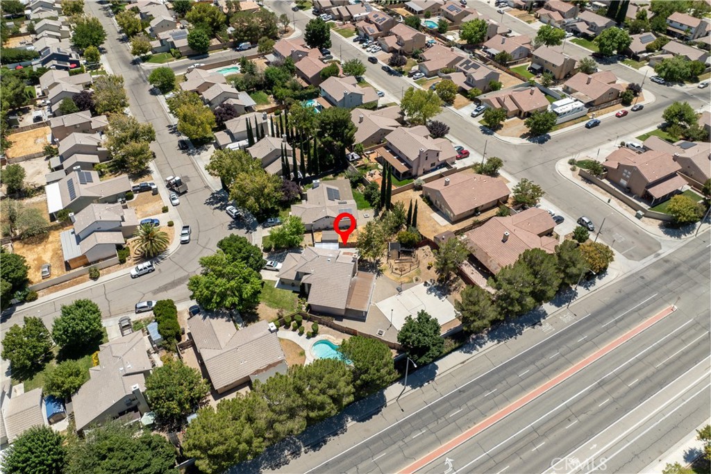 main property photo 23