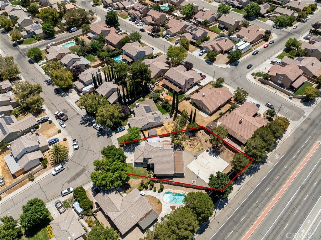 main property photo 25