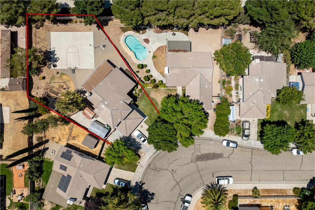 main property photo 28