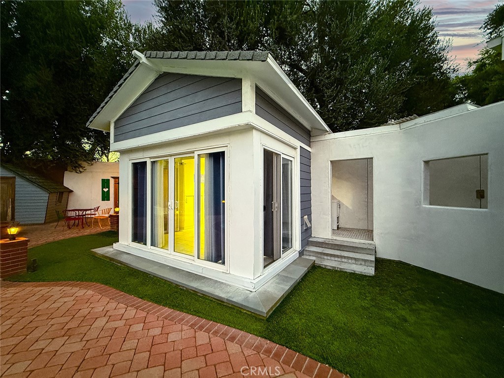 main property photo 12