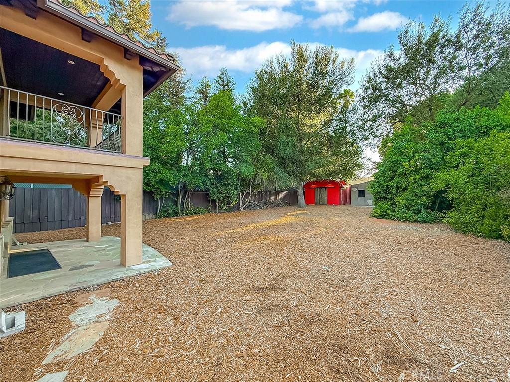 main property photo 23
