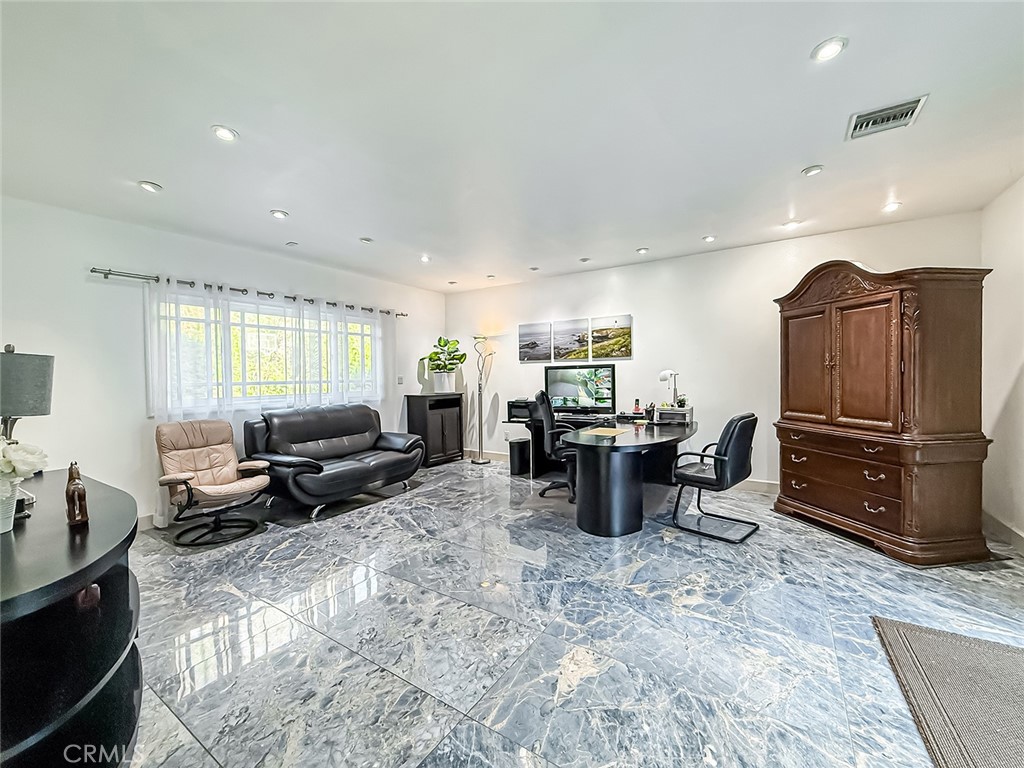 main property photo 70