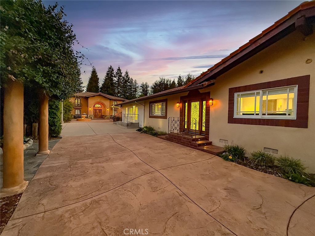main property photo 8
