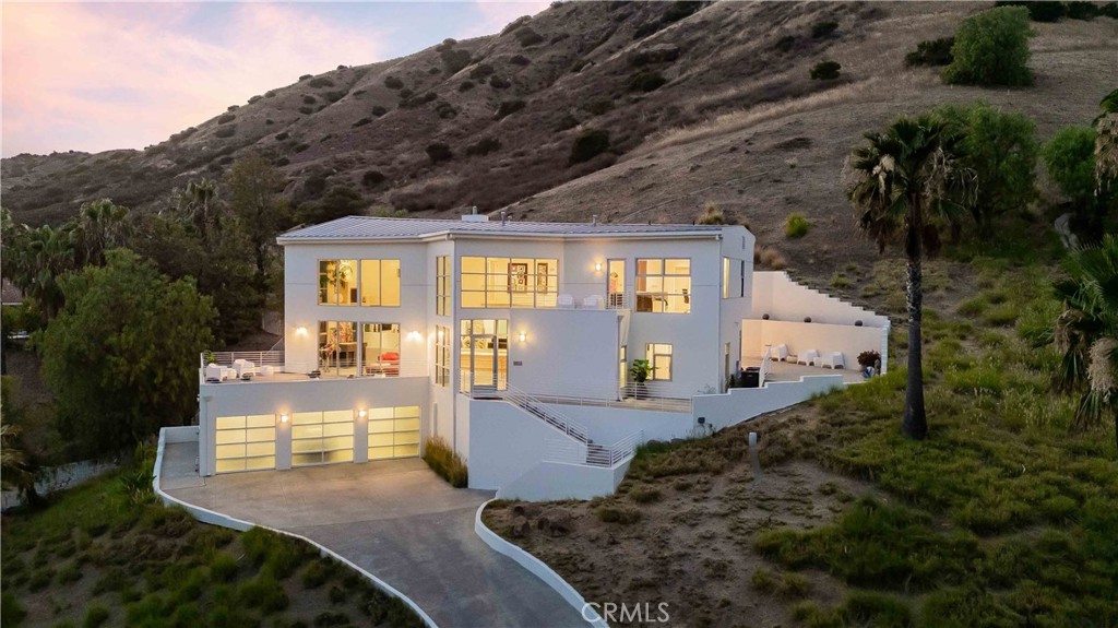 main property photo 40