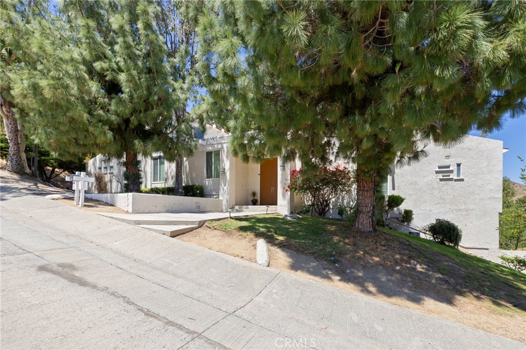 main property photo 31