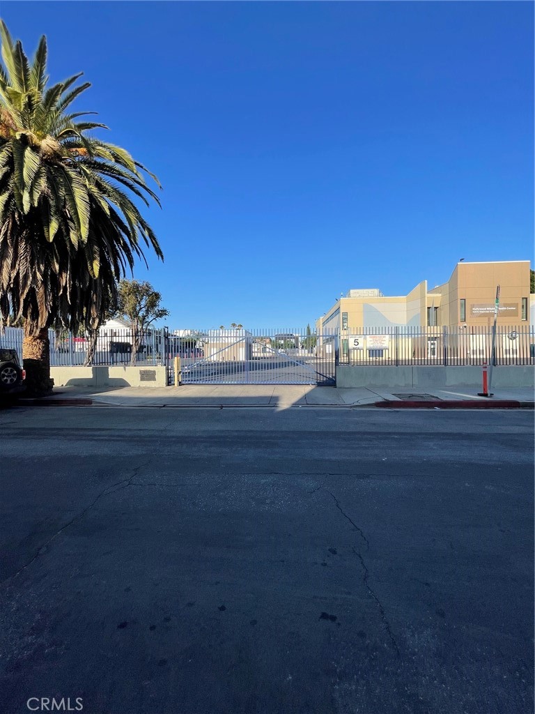 main property photo 8