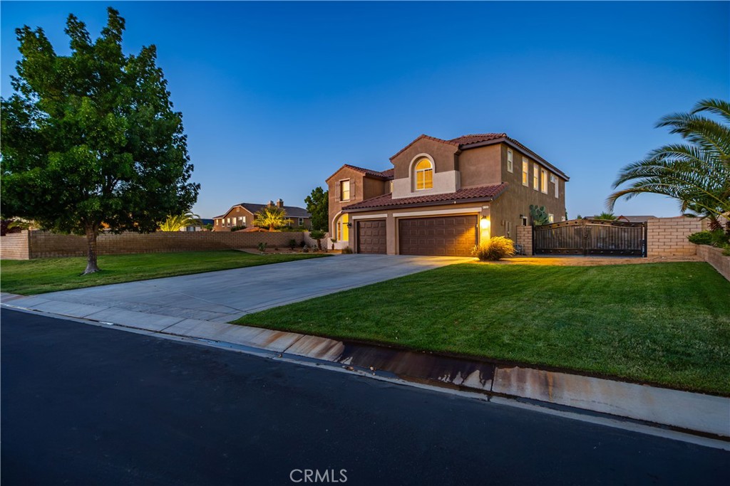 main property photo 7