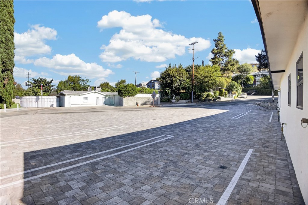 main property photo 51