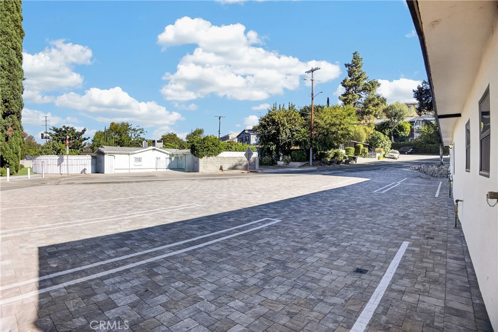 main property photo 51
