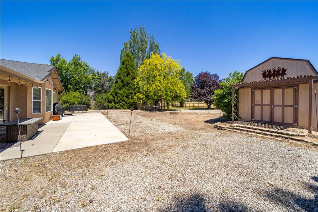main property photo 28