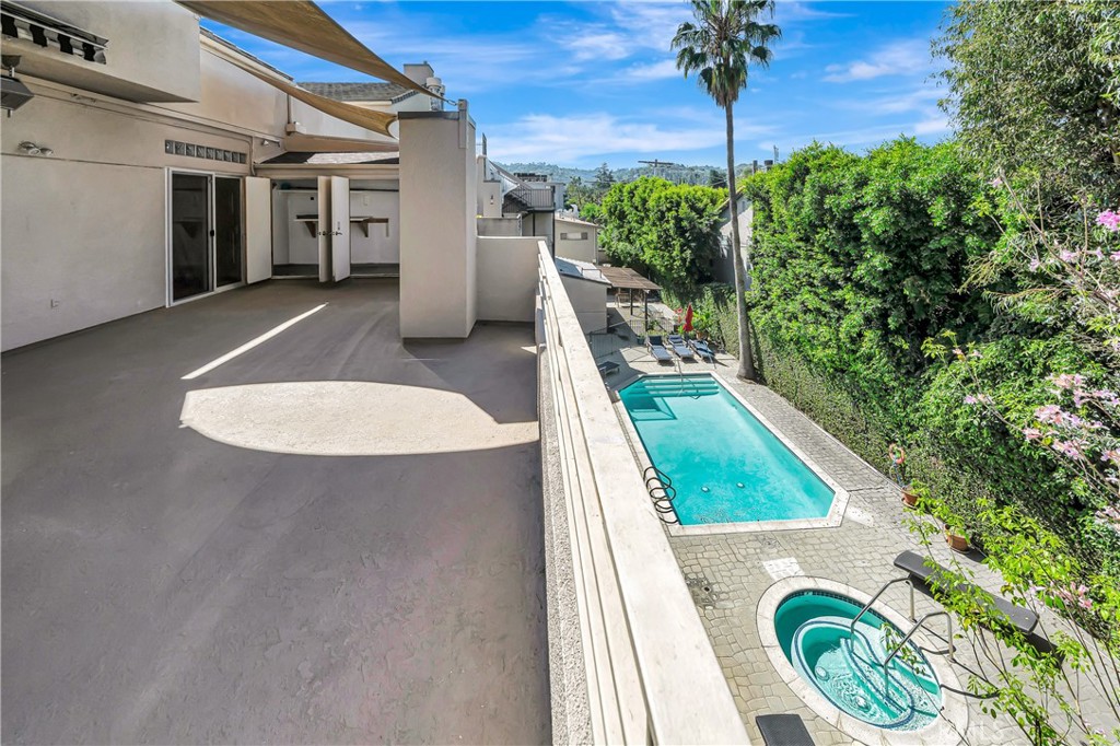main property photo 29