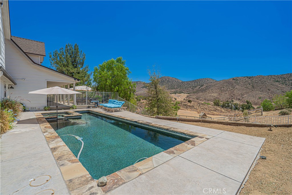 main property photo 50