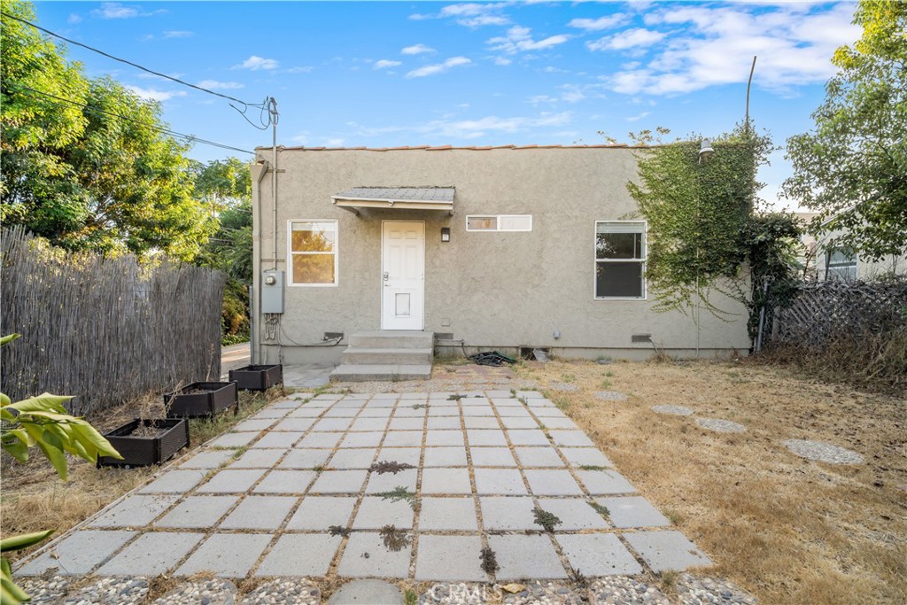 main property photo 18