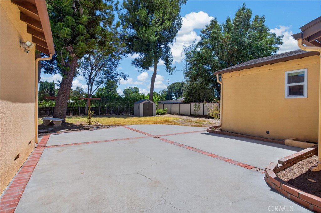 main property photo 33