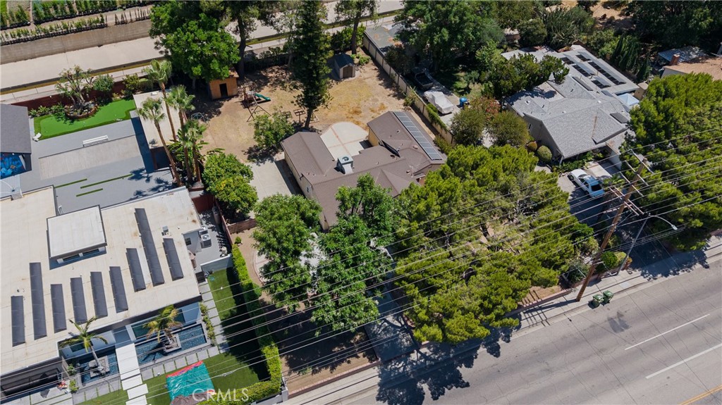 main property photo 51