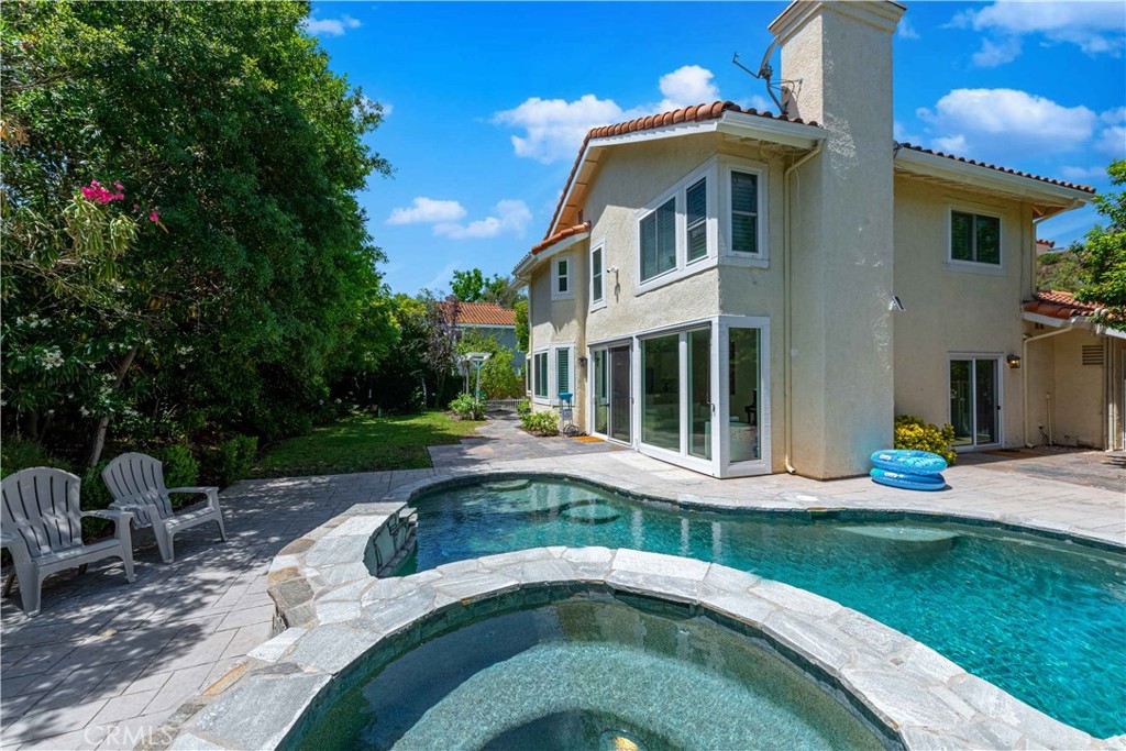 main property photo 31